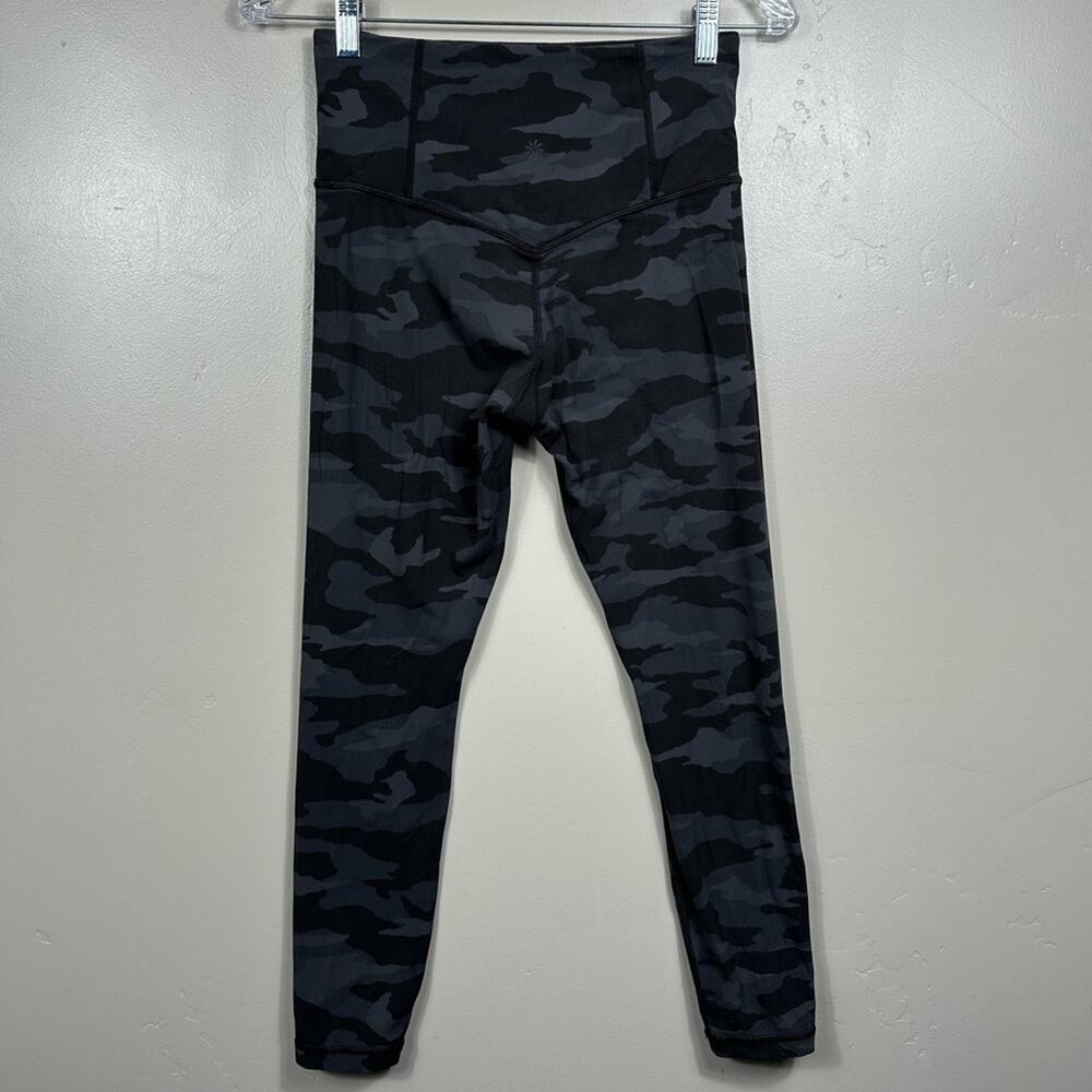 Athleta Elation Camo 7/8 Tight / Leggings Black and Grey Size Small - Picture 4 of 6
